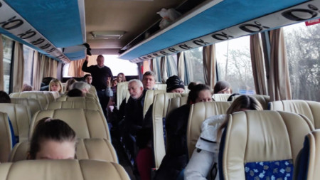 Външно министерство организира евакуация от Одеса и Киев с автобуси