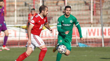 Тиаго (вляво) вкара втория гол за ЦСКА София.