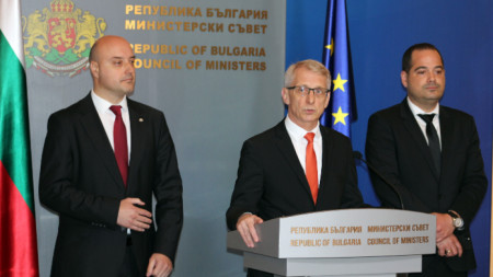 Министърът на правосъдието Атанас Славов, премиерът Николай Денков и министърът на вътрешните работи Калин Стоянов, 27 юни 2023 г.