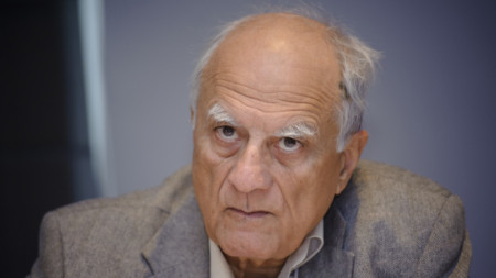 Professor Petar Emil-Mitev 