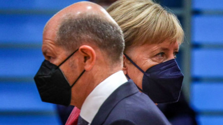 Германският канцлер Ангела Меркел е поздравила лидера на социалдемократите Олаф