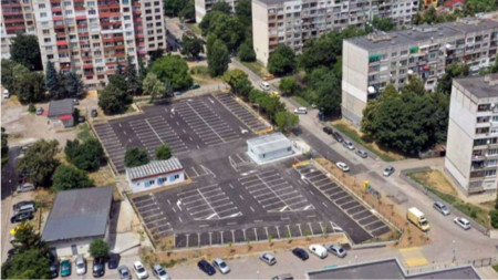 Нов открит паркинг на Центъра за градска мобилност започва да