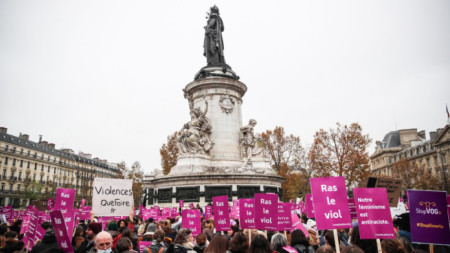 Протест в Париж против насилието срещу жени