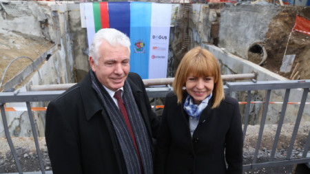 Кметът на София Йорданка Фандъкова и шефът на столичния „Метрополитен“ Стоян Братоев направиха инспекция на строителството на третия лъч на метрото.