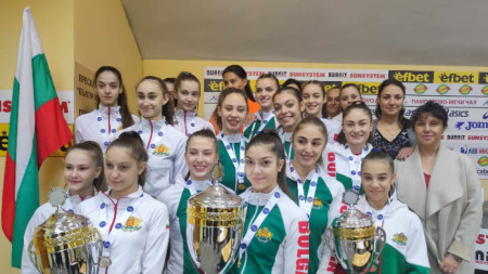 Национални отбори по естетическа групова гимнастика (жени и девойки)