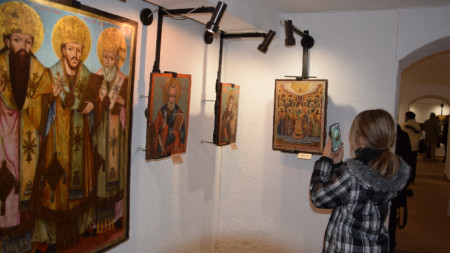 Уникални икони от Източните Родопи, представени в криптата на Художествената галерия „Станка Димитрова“ в Кърджали. 