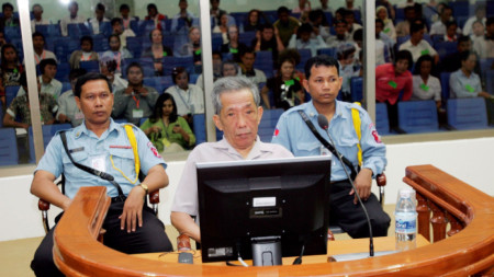  Каинг Гуек Еав по време на процеса срещу него - Пном Пен, 5 декември 2008