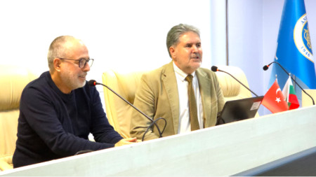 Vladlen Aleksandrov ve Prof. Hüseyin Mevsim 