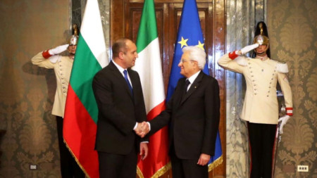 Румен Радев и Серджо Матарела при посещението на българския президент в Рим през юли 2017 г.