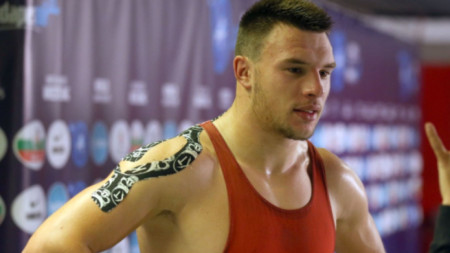 Kирил Милов стигна до финалите на турнира по борба Дан