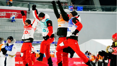 Австрия спечели злато в отборната надпревара по ски скокове за
