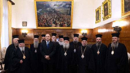 Президентът Радев се срещна със Светия Синод на Българската православна църква