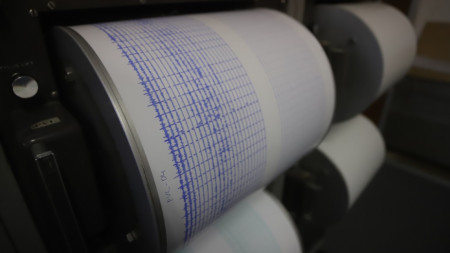 По данни на Националния сеизмологичен център в 8 05 часа българско