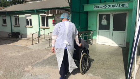 В шест отделения на държавната болница в Ямбол вече се