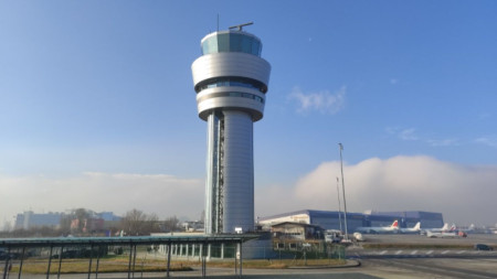 Кулата на РВД на Летище София 