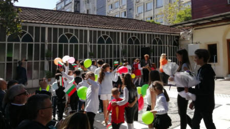 Тази година броят на учениците в неделното училище „Св. Св. Кирил и Методий“ в Истанбул надхвърля 50.