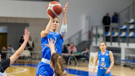 Отборът на Монтана продължава с победите в женското баскетболно първенство