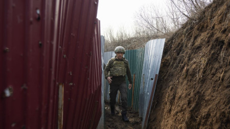 Засиленият обстрел между украинските правителствени сили и проруските сепаратисти в