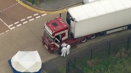 Камионът в чийто хладилен контейнер бяха открити телата на 8 жени и 31 мъже в Есекс през октомври.