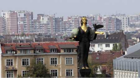 Statua e Shën Sofias në qendër të kryeqytetit