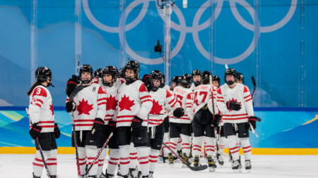 Женският отбор на Канада по хокей на лед разгроми Швейцария