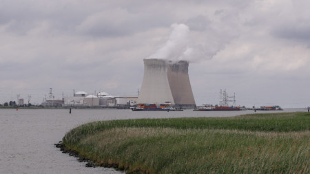 Атомнаjd електроцентрала Doel на нидерландско-белгийската граница в Берендрехт, Белгия, юни 2022 г.