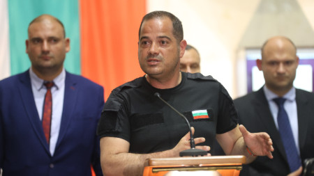 Служебният министър на вътрешните работи Калин Стоянов дава брифинг във връзка с пожарите в цялата страна - 22 юли 2024 г.