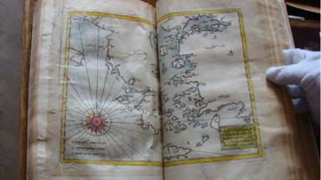 İdrîsî'nin “dünya haritası”- dünyada korunan 4 kopya nüshasından biri.