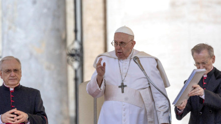 Папа Франциск беше изписан от клиниката Агостино Джемели в Рим