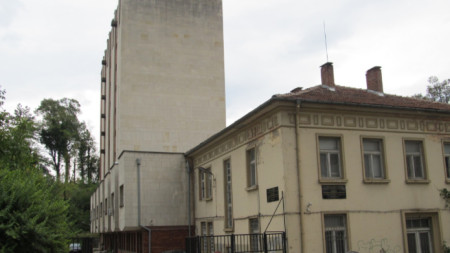 Сградата на Държавния военен архив във Велико Търново