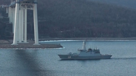 Кораби на руския Тихоокеански флот ще участват в маневрите.