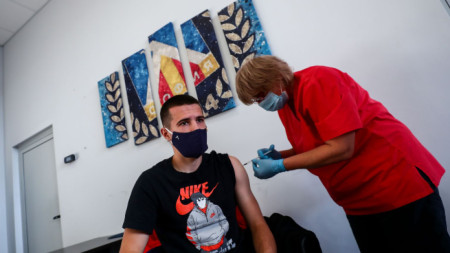 Част от футболистите на Левски се ваксинираха против коронавирус Днес