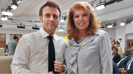Președintele francez Emmanuel Macron și vicepreședintele bulgar Iliana Iotova