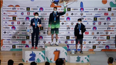 15 годишният Николай Русев е новият световен шампион в дисциплината боулдър