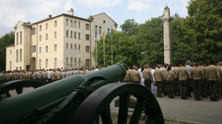 Офицерския плац на випуските във Военна академия „Г. С. Раковски“ в София