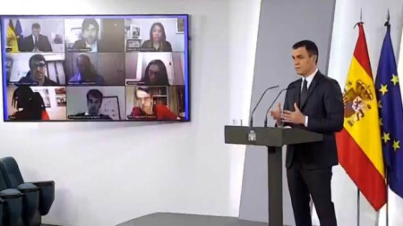 Испанският премиер Педро Санчес представя план за поетапно разхлабване на ограничителните мерки