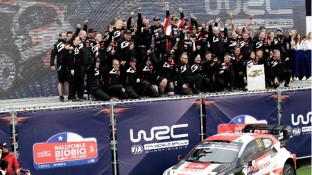 Тойота спечели титлата при конструкторите в световния шампионат по автомобилизъм