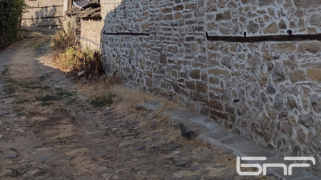 Някои от некачествено изпълнените ремонтни дейности са в стария квартал Вароша. Снимката е илюстративна