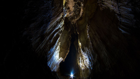 Пещерата Колкина дупка