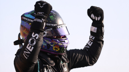 Седемкратният световен шампион във Формула 1 Люис Хамилтън прекъсна серията