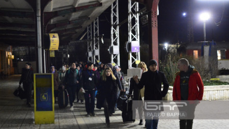 Бежанци пристигат във Варна 
