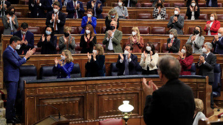 Парламентът на Испания одобри с голямо мнозинство бюджет с рекордни