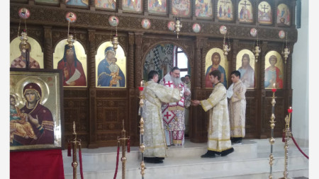 Варненският и великопреславски митрополит Йоан отслужи молебен за мир в