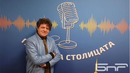 Ники Априлов