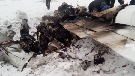 При самолетната катастрофа в Северна Македония загинаха четирима български граждани.