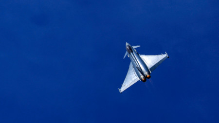 Eurofighter Typhoon в полет.