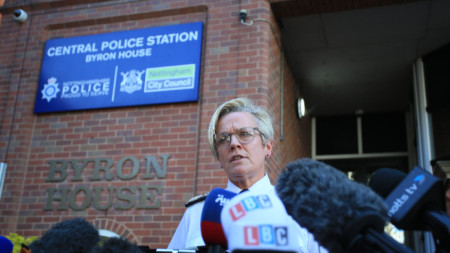 Началникът на полицията в Нотингамшир Кейт Мейнел дава брифинг, Байрън Хаус Нотингам, Великобритания, 13 юни 2023 г. 