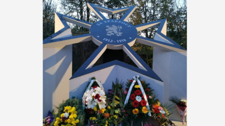 Чирпанското село Спасово вече има паметник на загиналите във войните