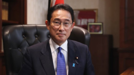 Очаква се бившият японски министър на външните работи Фумио Кишида
