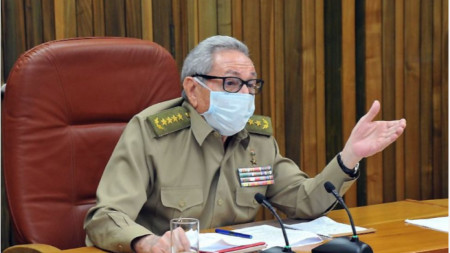 Раул Кастро потвърди че предава ръководството на Кубинска комунистическа партия